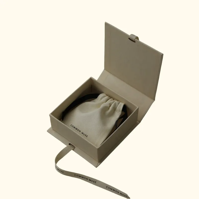 Necklace Boxes
